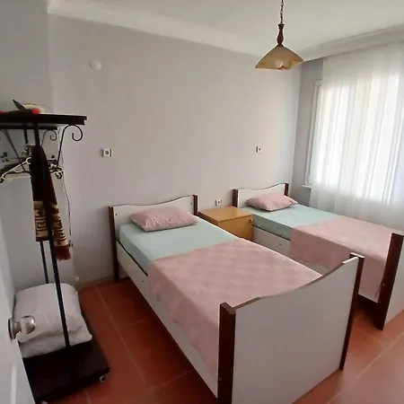 Sezaibulut Guenluek Kiralik アパート Ayvalı