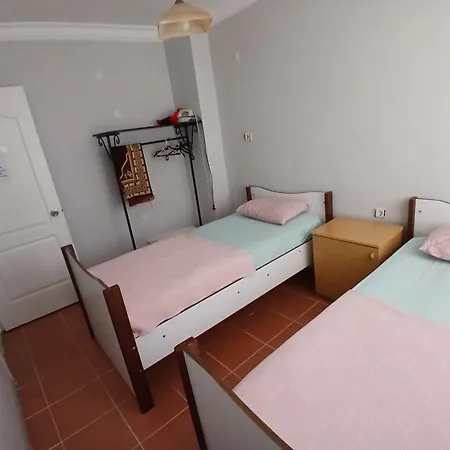 Sezaibulut Guenluek Kiralik アパート